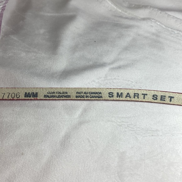 Skinny pink leather belt 30-33" - Picture 2 of 5